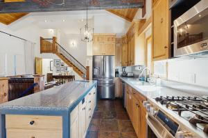 Η κουζίνα ή μικρή κουζίνα στο Marsac Manor