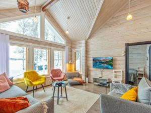 TV a/nebo společenská místnost v ubytování Holiday Home Lähderinne by Interhome + 20 fotografií