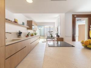 Køkken eller tekøkken på Holiday Home Es Clot by Interhome + 36 billeder