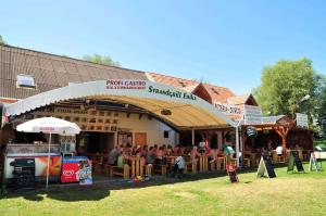 バラトンケレストゥールにあるApartments in Balatonkeresztur 37924の外席