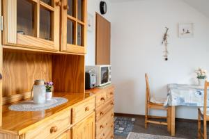Nhà bếp/bếp nhỏ tại HER14a Ferienwohnung Hartig