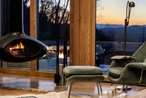 Posezení v ubytování The Glass Frame - Peak Elegance & Luxury + 45 fotografií