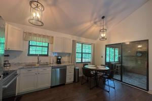 Køkken eller tekøkken på Smoky Snuggle Spot