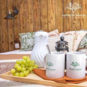 Ένα ή περισσότερα κρεβάτια σε δωμάτιο στο Hippo Room 8 - Peaceful Double - Garden View