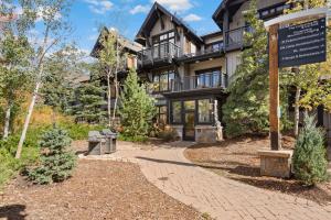 Taman di luar Skyline Loft Reimagined Snowmass Luxury