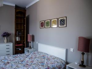 Ένα ή περισσότερα κρεβάτια σε δωμάτιο στο Casa do Souto +32 φωτογραφίες