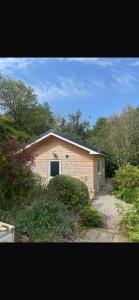 Το κτήριο όπου στεγάζεται  το διαμέρισμα