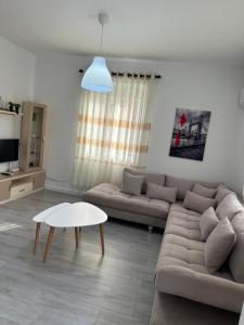 Fotografie z fotogalerie ubytování Apartment Center Korça v destinaci Korçë