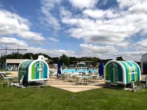 Bazén v ubytování Affordable and Luxurious at Tattershall Lakes nebo v jeho okolí