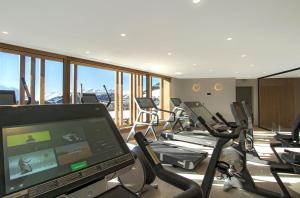 Fitness centrum a/nebo fitness zařízení v ubytování Résidence Phoenix C by Leavetown Vacations