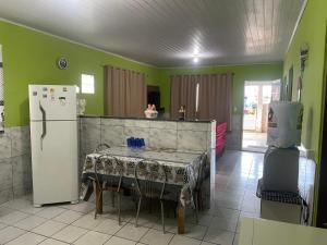 Kuchyň nebo kuchyňský kout v ubytování Casa - Prado - Bahia
