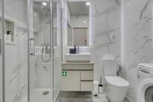 Koupelna v ubytování OPORTO GUEST Marquês Square + 18 fotografií