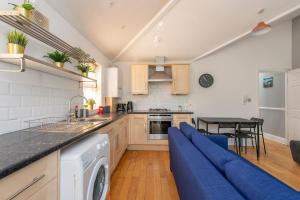 Køkken eller tekøkken på Lovely 3-bed 20 minutes to Central London
