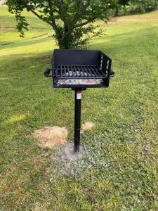 Φωτογραφία από το άλμπουμ του Lazy Oak Lay-Up, WiFi, Hot Tub σε Campton