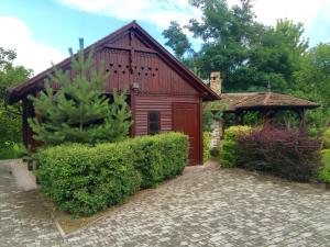 Aed väljaspool majutusasutust Villa Larus