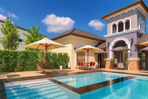 Πισίνα στο ή κοντά στο Massive Private 4BR Townhouse Pool& Gym Bangna