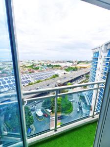 Fotografie z fotogalerie ubytování Azure staycation by Deluxe Enclave v destinaci Manila