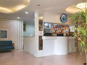 Ο χώρος του λόμπι ή της ρεσεψιόν στο Happy 2 Hotel Patunam