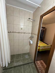 Et badeværelse på Vila ALBA AREAL