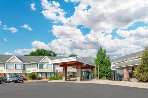 Gallery image of Quality Inn & Suites in Brampton