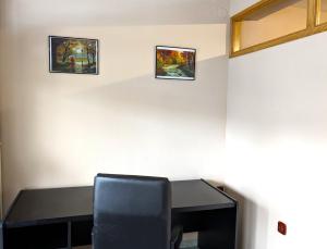 TV a/nebo společenská místnost v ubytování Bonem 3 apartman Gradiška