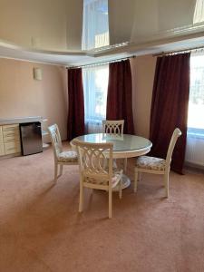 Afbeelding uit fotogalerij van Готель Україна in Lokhvytsya