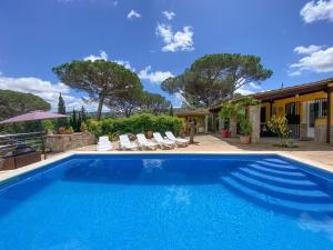Bazén v ubytování Casa Iako nebo v jeho okolí