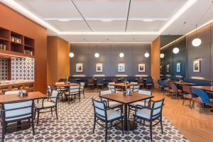 Ruang duduk di Intercity Hotel Shanghai Xuhui Binjiang International Media Port