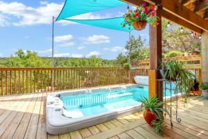 Πισίνα στο ή κοντά στο Creekside Vista Escape - ALL