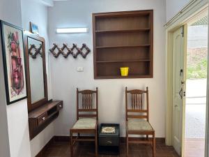 Гостиная зона в Bhurban Hill Apartments