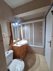 Ένα μπάνιο στο Apartamento Alfonso Barbate