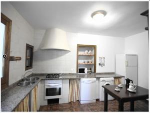 Η κουζίνα ή μικρή κουζίνα στο Countryside Cottage with Pool