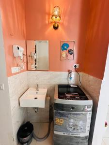 Kuchyň nebo kuchyňský kout v ubytování Mocha Private 1 5 BHK Apt Amanora Park Town