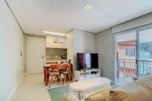 Η κουζίνα ή μικρή κουζίνα στο Apto Charmoso a Apenas 600m do Mar! - VLA