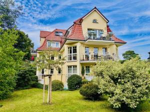 Κήπος έξω από το Villa Kurpark Bad Saarow