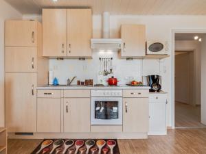 Η κουζίνα ή μικρή κουζίνα στο Ferienhaus in Wiesing nahe Skipisten