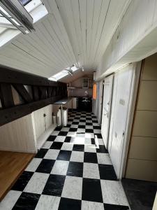 Η κουζίνα ή μικρή κουζίνα στο Studio central sur les Allées Paul Riquet Béziers
