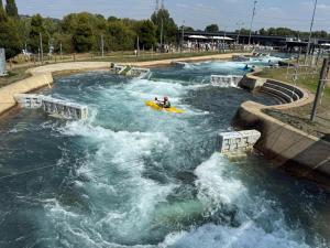 a group of people on a raft in a river at Sleep-2 Studio-Free Parking Pet-Tottenham Stadium in London