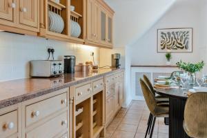 Η κουζίνα ή μικρή κουζίνα στο 3 Bed in Fiskerton oc-h32756