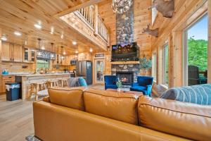 Η κουζίνα ή μικρή κουζίνα στο Paws in the Pool by American Patriot Getaways