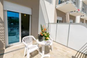 Rõdu või terrass majutusasutuses Hotel Colonna