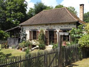 Gallery image of Cottage in Dordogne in Château-Chervix