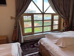 Afbeelding uit fotogalerij van Kabul Qargha Palace Hotel, Restaurant and wedding Hall in Kabul