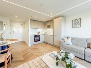 Kuchyň nebo kuchyňský kout v ubytování 1 Bed Flat - Sleeps 2 - Parking - Wifi + 8 fotografií