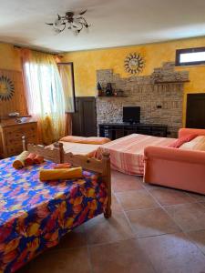 Una televisión o centro de entretenimiento en VillaMarzia