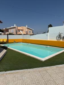 Hồ bơi trong/gần Pool, BBQ & Soccer Villa