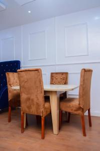 Galeriebild der Unterkunft Shortlet Apartment Magodo Phase1 in Iseri-Oke