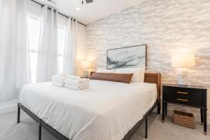 En eller flere senge i et værelse på Music City Sweetheart