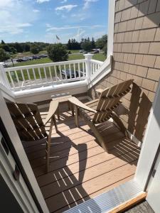 Photo de la galerie de l'établissement The Cape Club Golf Resort - Brand New!, à Falmouth