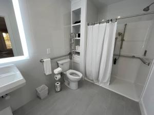 Photo de la galerie de l'établissement The Cape Club Golf Resort - Brand New!, à Falmouth